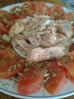 Una foto de Ensalada con melva y pipas