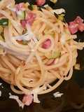 Spaghetti zucchine pancetta e pecorino