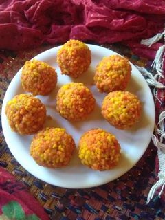 बूँदी के लड्डू(Bundi ke laddu recipe in Hindi) रेसिपी मुख्य फोटो