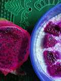 Oatmeal Yoghurt dengan Buah Naga