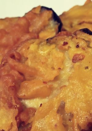 A picture of Baingan k pakoray.