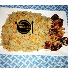 A picture of Jallof rice with pp meat.