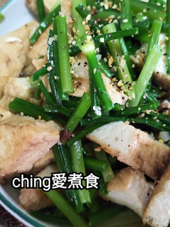 10分鐘上菜-蒜香韭菜油豆腐 的食譜成品照片