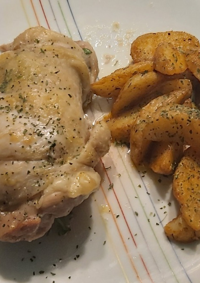 Una foto de Contramuslo de pollo relleno de verduras al horno
