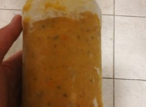 Una foto de Caldo de Verdura Casero para Freezar
