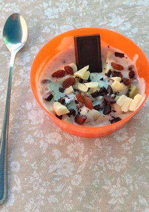Foto principal de Postre de kiwi con yogur de cereales