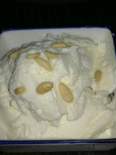 Una foto de Helado de melón con yogur de vainilla