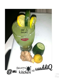 A picture of Ginger,cucumber and lemon juice.