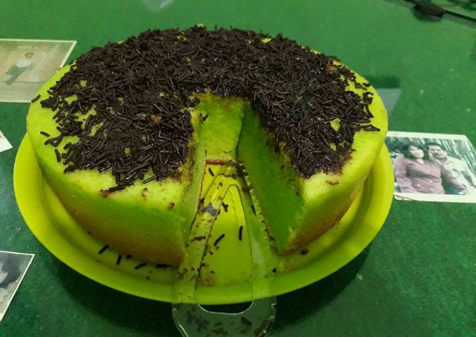 Resep Bolu Pandan 10 Telur😱 Oleh Dapoer Putri🍳💁 - Cookpad Resep Bolu Pandan 10 Telur😱 Oleh Dapoer Putri🍳💁 - Cookpad