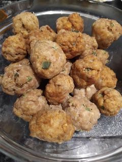 Una foto de Albóndigas de patata y carne