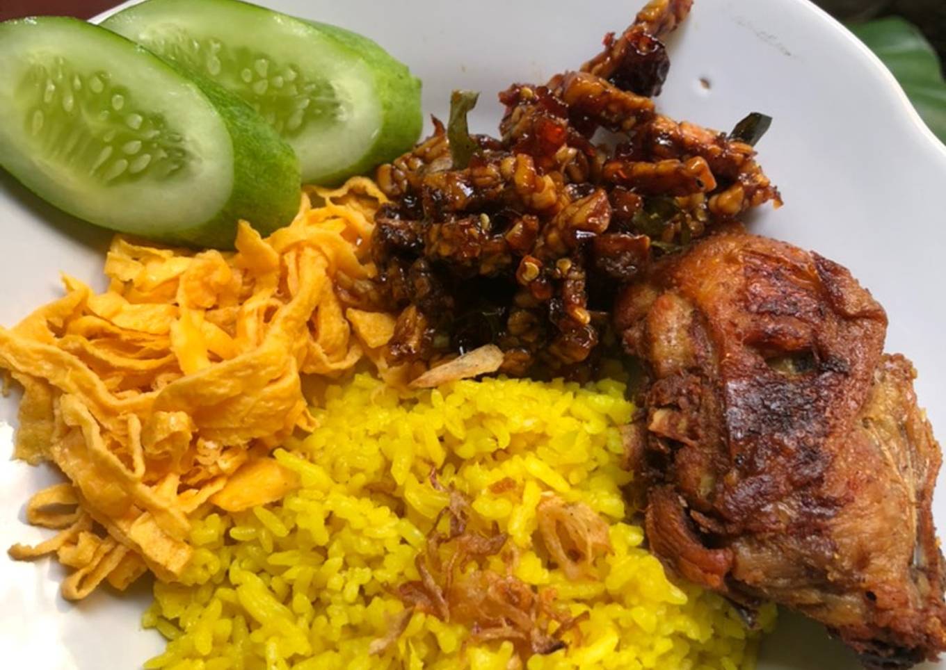 Nasi kuning magic com