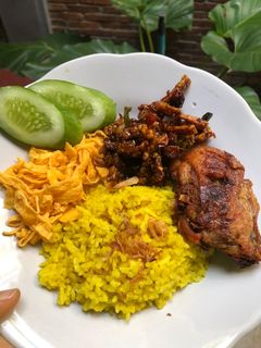 Foto resep Nasi kuning magic com