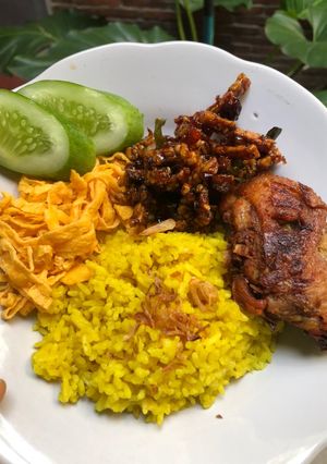 Foto resep Nasi kuning magic com