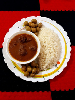 عکسی از دستور فسنجان با گوشت قلقلی