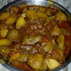 A picture of Aloo parwal curry.
