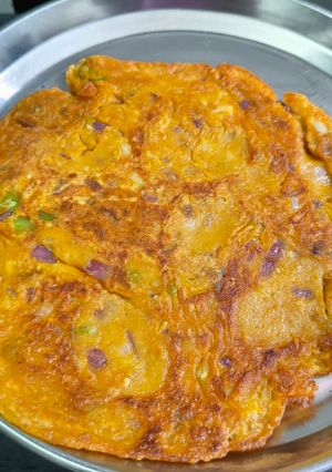 A picture of Besan greenchill onion Chilla.