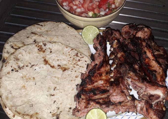 Costilla de cerdo asada Receta de Ana Gabriela - Cookpad