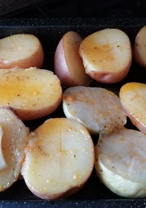 Tepsiben, héjában sült karalábé recept fotója