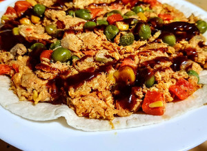 Una foto de QUESADILLA🌮Rellena con Salpicón de Atún y Vegetales...!🥳