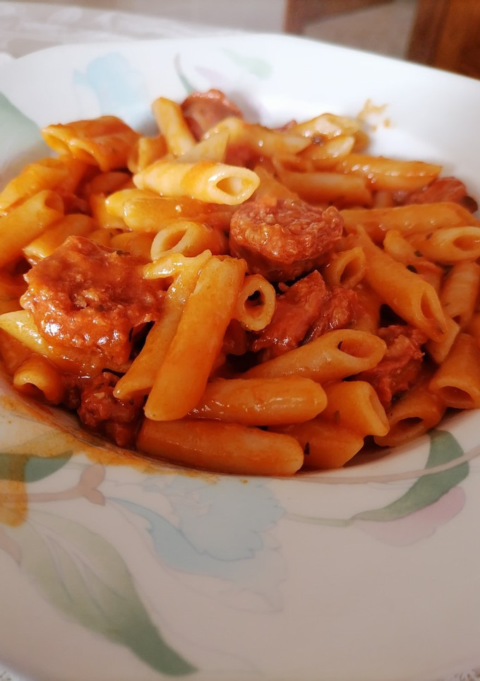 Una foto de Macarrones con tomate y chorizo  (Thermomix)