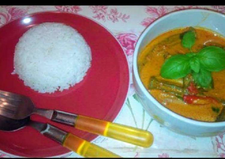 Red Thai Chicken Curry
