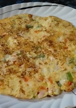 सूजी बेसन का उत्तपम (suji besan ka uttapam recipe in Hindi) रेसिपी मुख्य फोटो
