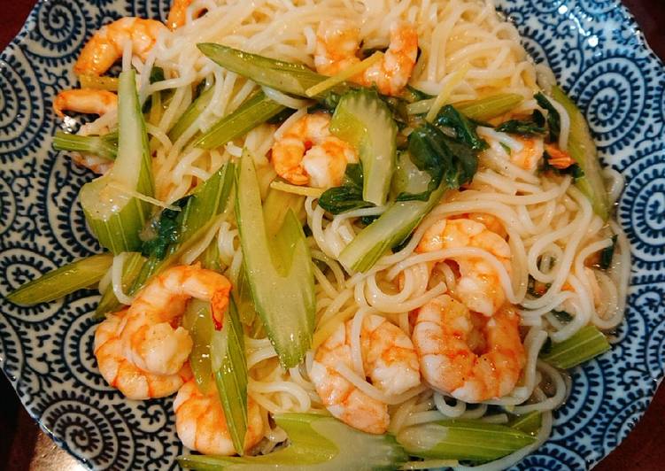 Resep Somen(mie jepang) tumis udang seledri yang Menggugah Selera