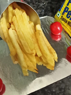 ફ્રેન્ચ ફ્રાય (French Fries Recipe In Gujarati) રેસીપી મુખ્ય ફોટો
