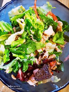 Φωτογραφία της συνταγής Super salad 🥗 με σολομό, κρέμα βαλσάμικου πορτοκάλι 🍊