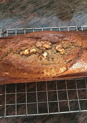 Una foto de Plum cake de plátano nueces y chocolate