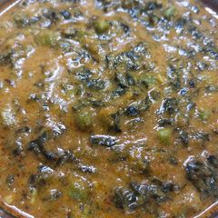 A picture of Methi matar malai.