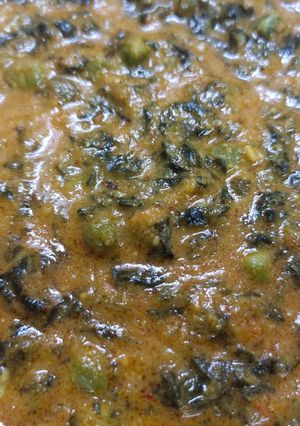 A picture of Methi matar malai.