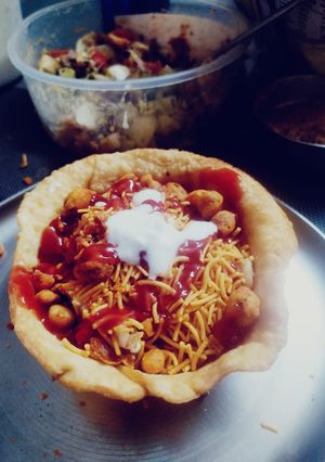 A picture of Wheat flour basket chaat.