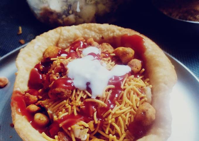 Wheat flour basket chaat