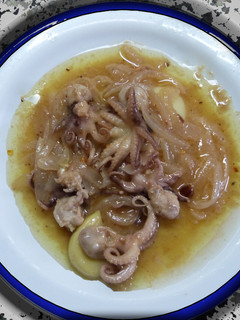 Una foto de Pulpitos encebollados