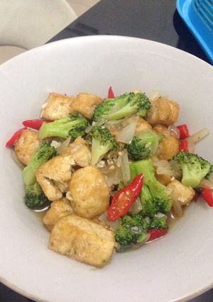 Foto resep Tumis brokoli tahu