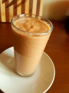 A picture of Mango and strawberry smoothie.
