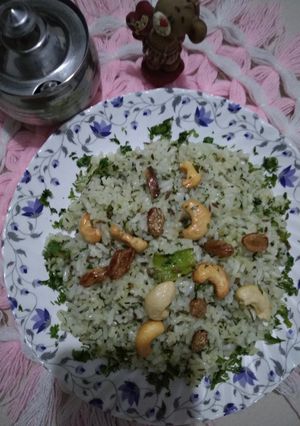 जिरा राईस (jeera rice recipe in marathi) रेसिपी चे मुख्य फोटो 