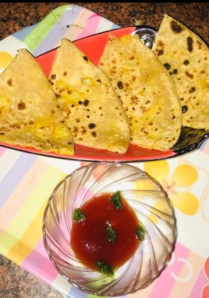A picture of Aloo Ka Paratha.