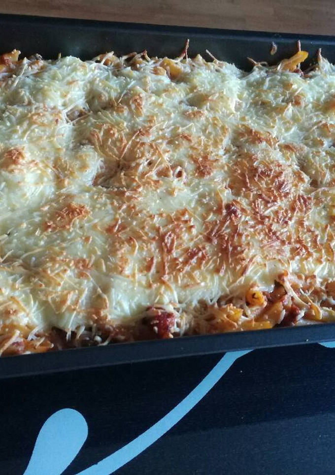 Una foto de Macarrones al horno con carne y chorizo