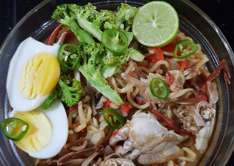 Step-by-Step Guide to Make Homemade Spicy seafood noodles