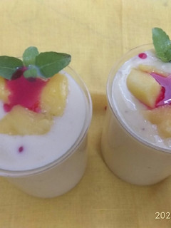 A picture of Mango smoothie.