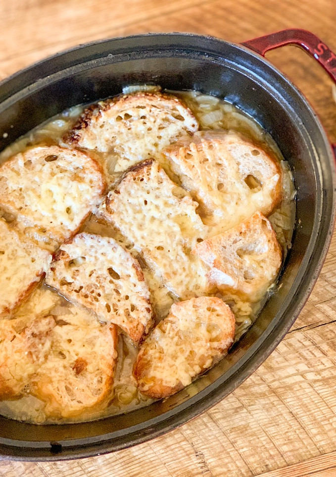 A picture of 🧅 French Onion Gratin Soup - using a cocotte.
