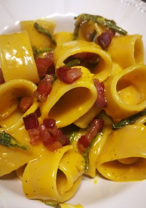 A picture of My Style Carbonara with Wild Asparagus 🥚🍝.