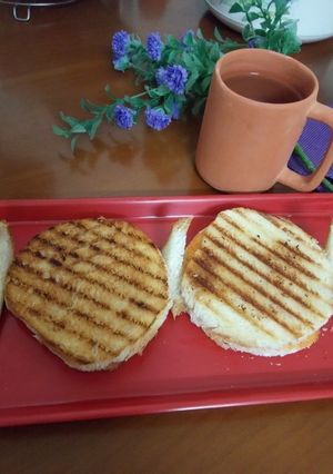 A picture of Grilled sandwich.