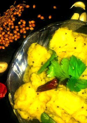 A picture of Maravalli kizhangu (Tapioca) Aviyal.