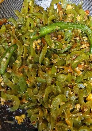 ডিম চিচিঙ্গা ভাজি (dim chichinga bhaji recipe in bengali) রেসিপির প্রধান ছবি