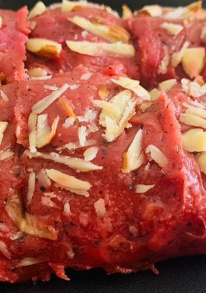 A picture of Dargon Fruit Barfi.