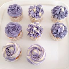 A picture of Basic vanilla cupcakes.