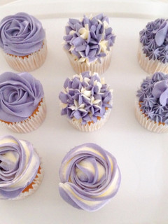A picture of Basic vanilla cupcakes.